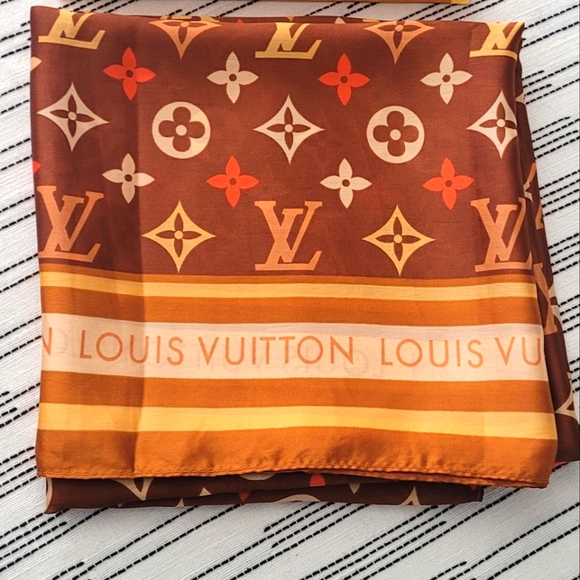 Louis Vuitton Silk Scarf - Picture 15 of 15
